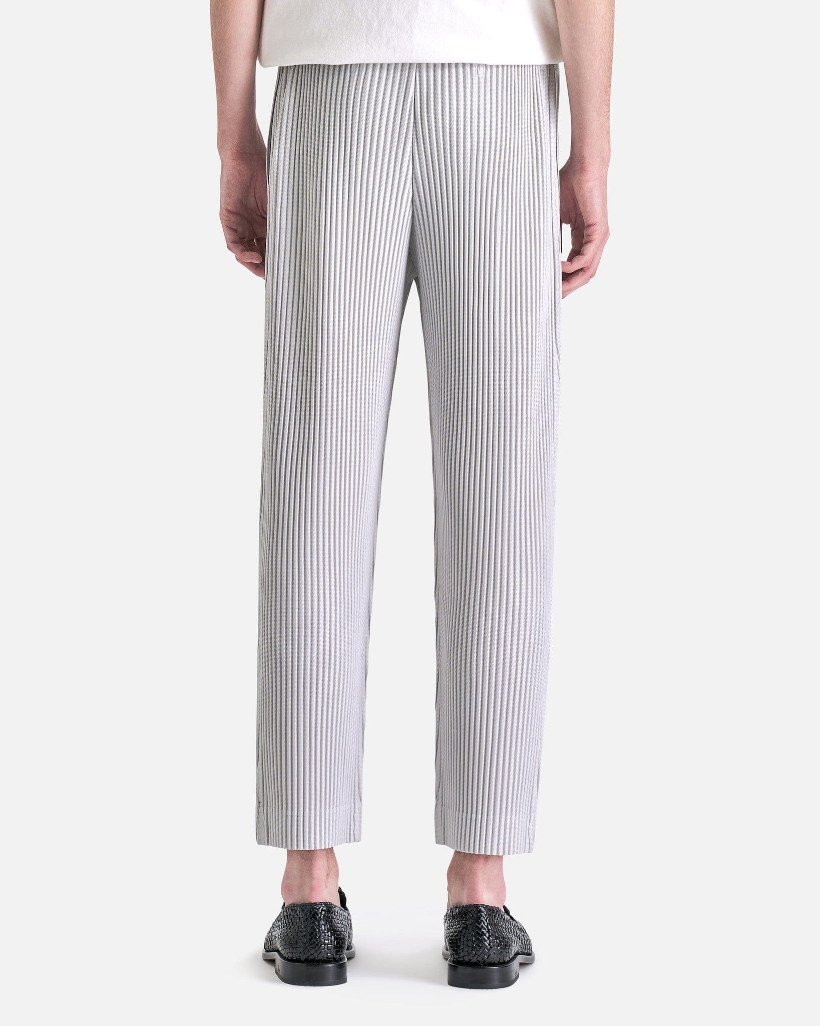 Basics Pleated Trousers in Light Gray