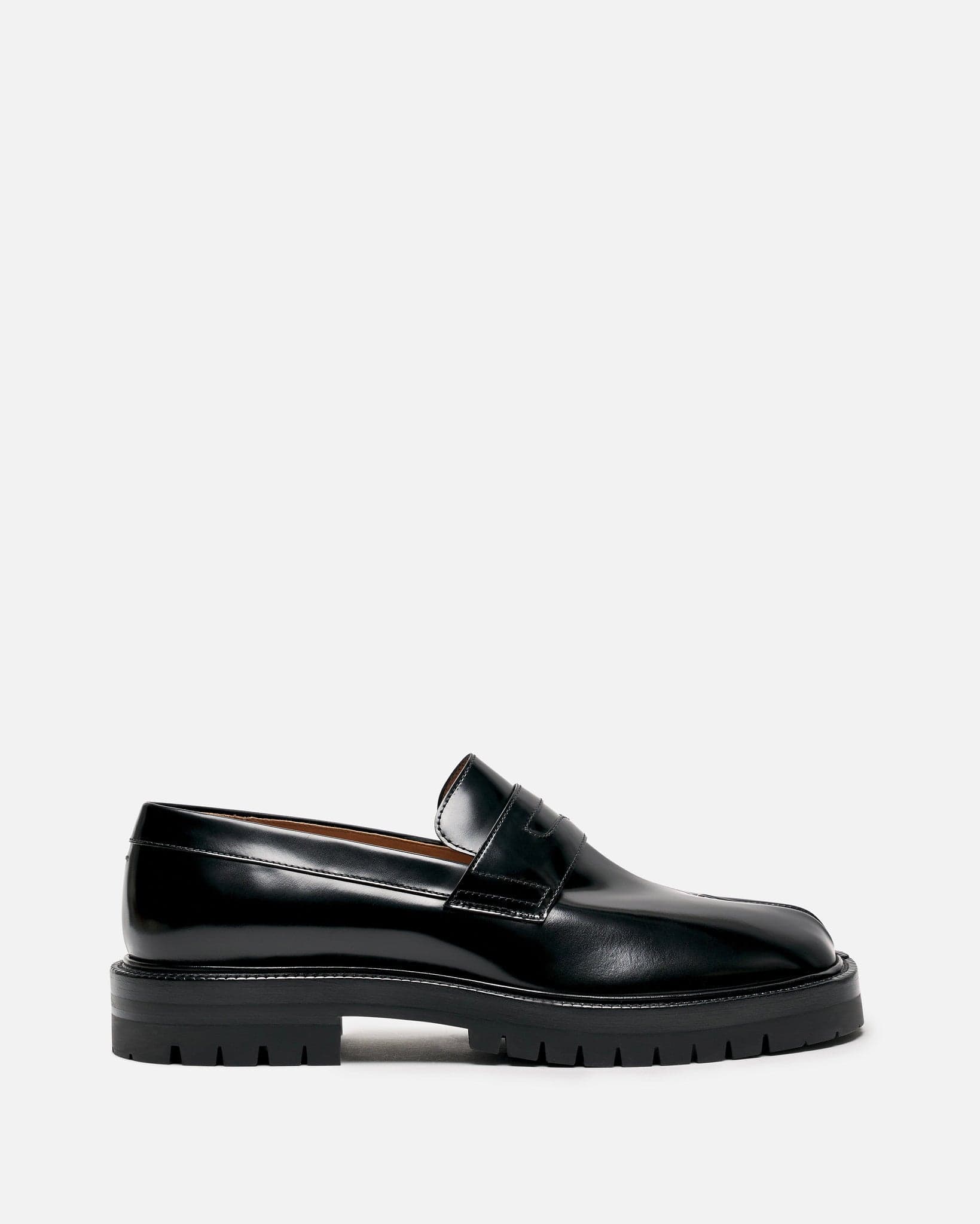 Maison Margiela Men's Shoes Brushed Calfskin Tabi Loafers in Black