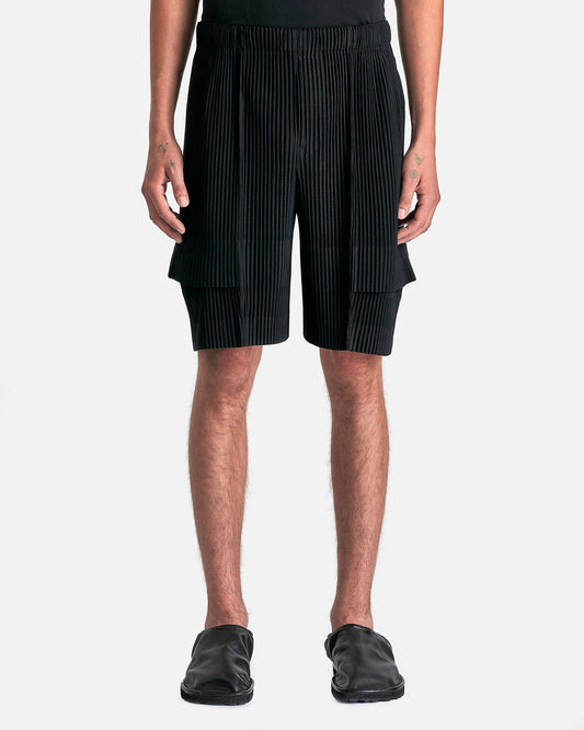 Homme Plissé Issey Miyake Men's Shorts Cargo Shorts in Black