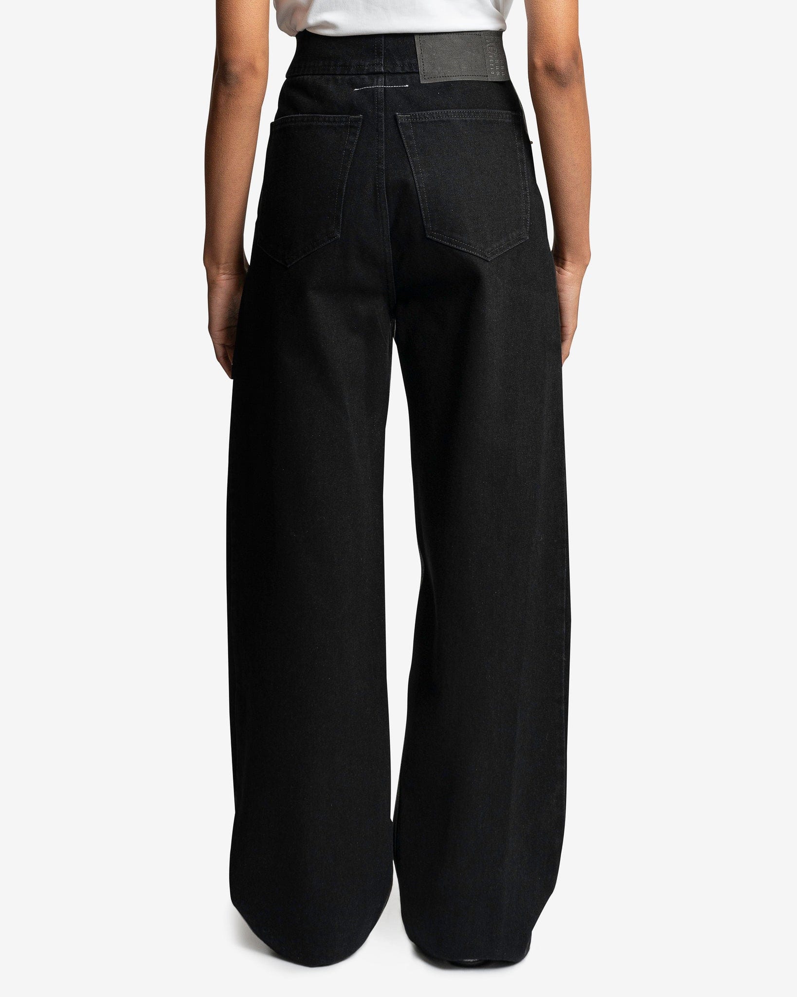 MM6 Maison Margiela Women Pants Coated 5 Pockets Pants in Black