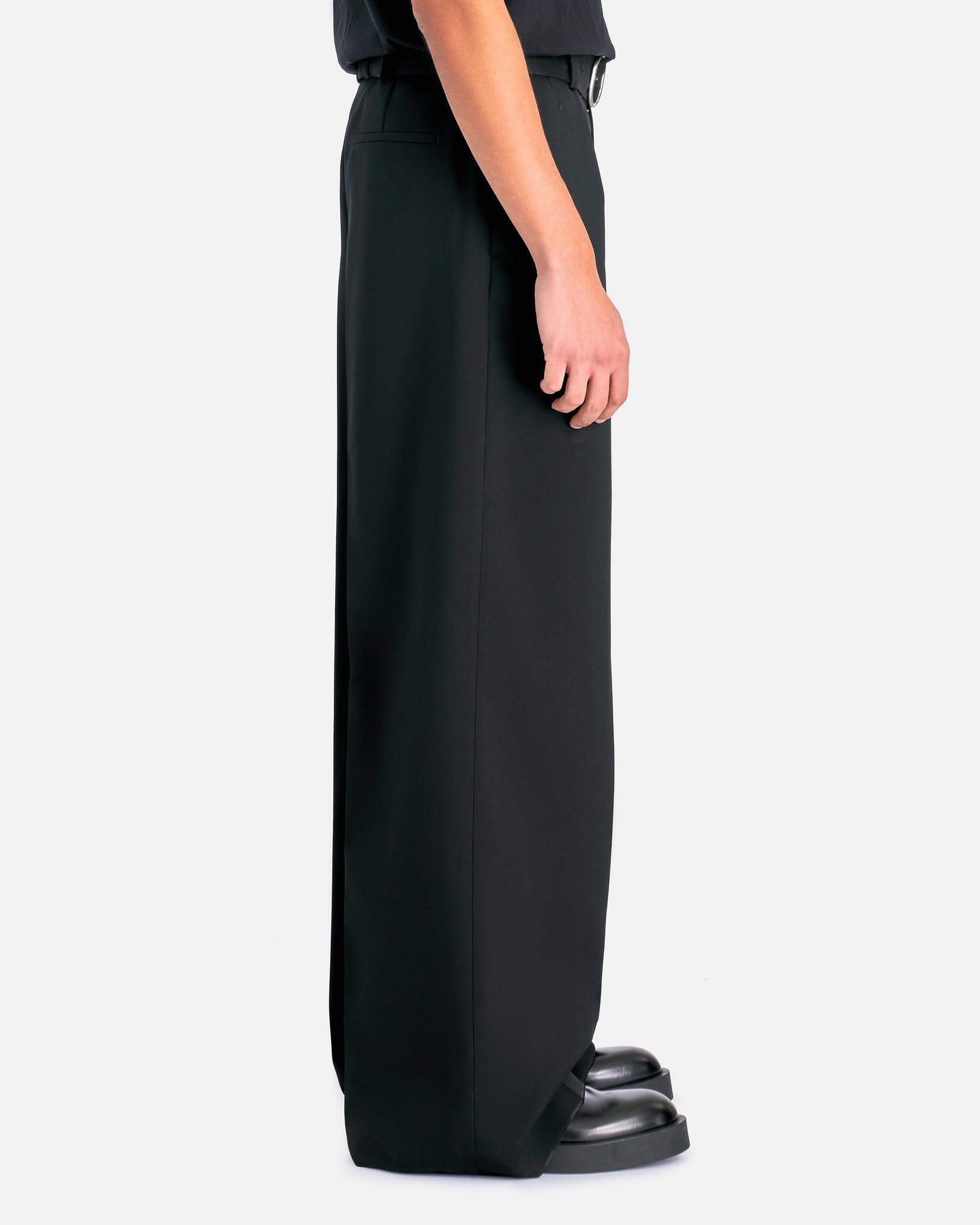 Fine Wool Gabardine Relaxed Fit Trousers in Black