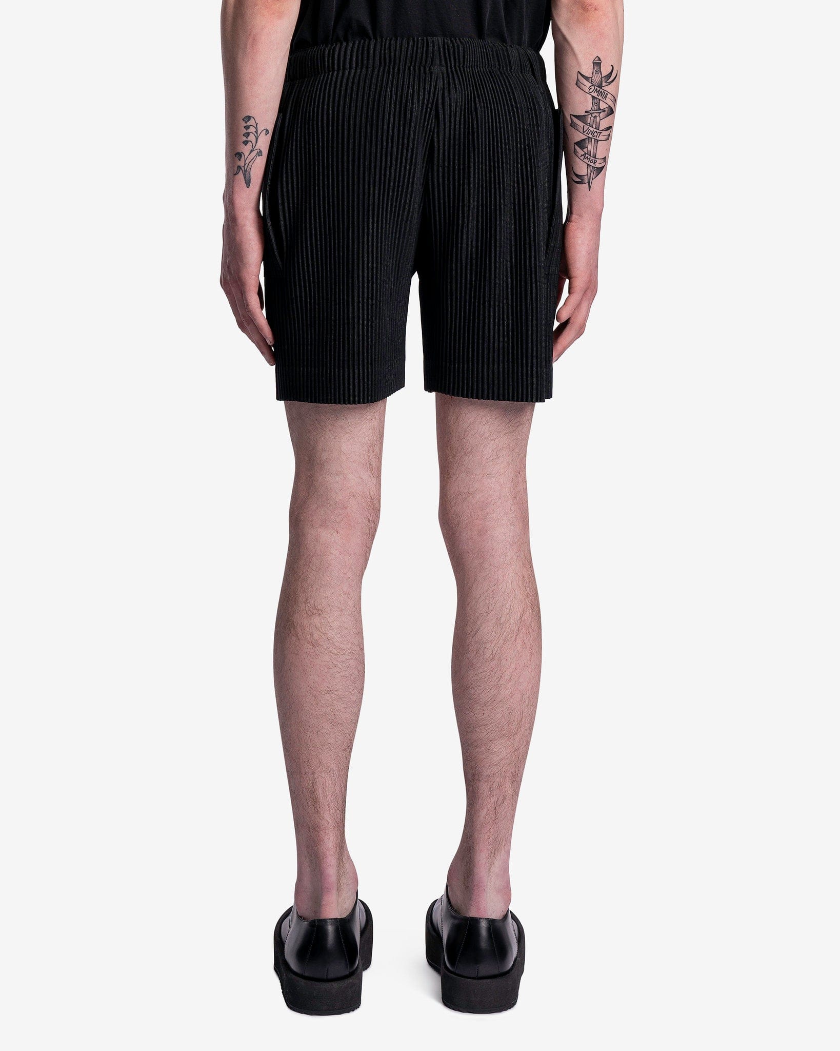 Flip Shorts in Black