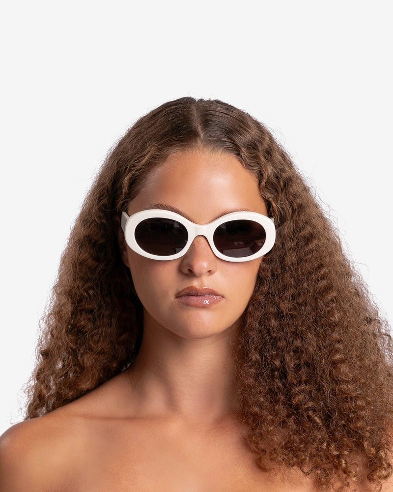 Keser Sunglasses in White/Nero