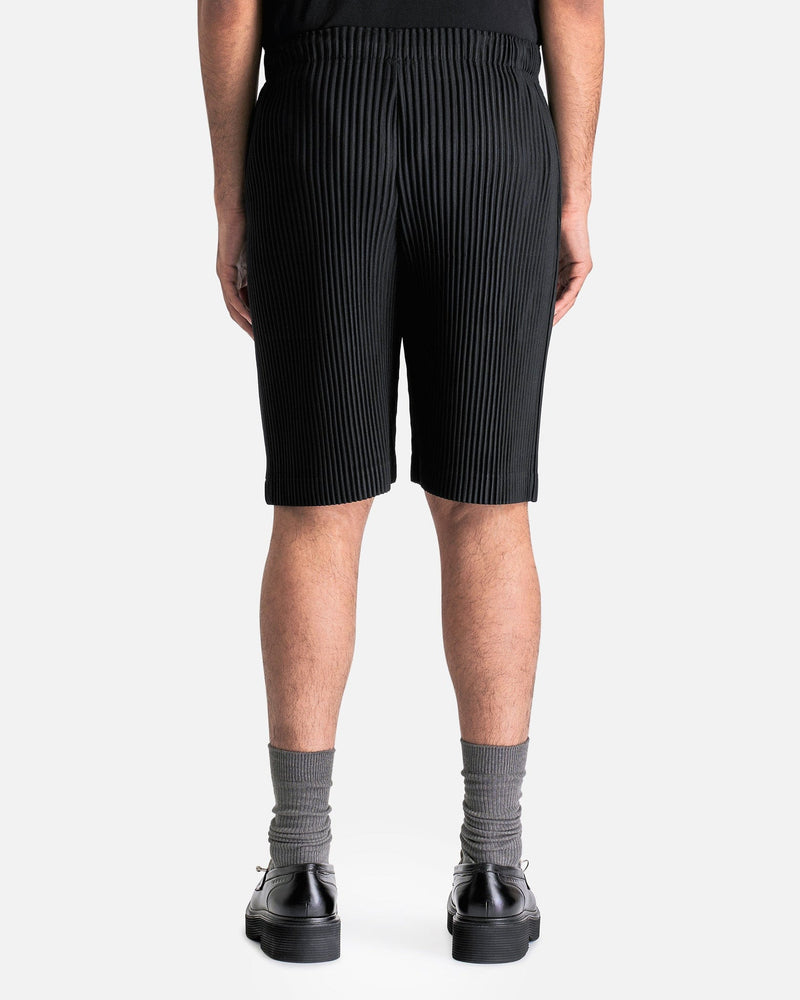 Homme Plissé Issey Miyake Men's Shorts MC August Shorts in Black