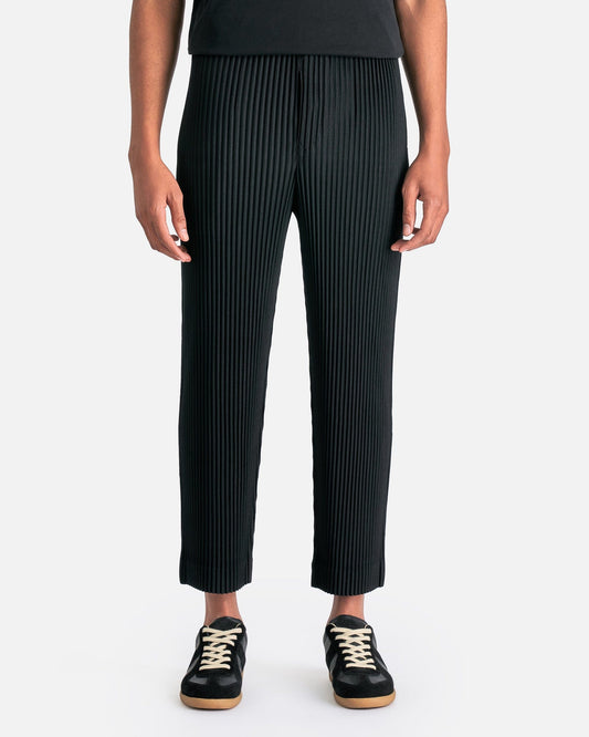 Homme Plissé Issey Miyake Men's Pants MC January Pleated Pants in Black