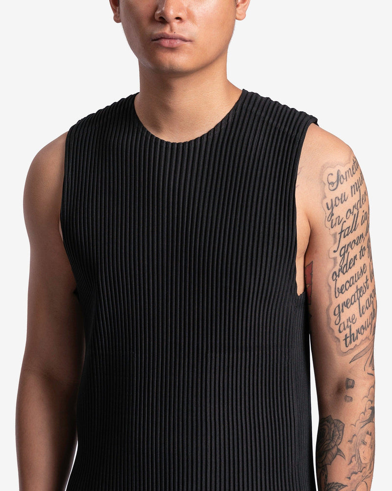 Monthly Colors April Vest in Black