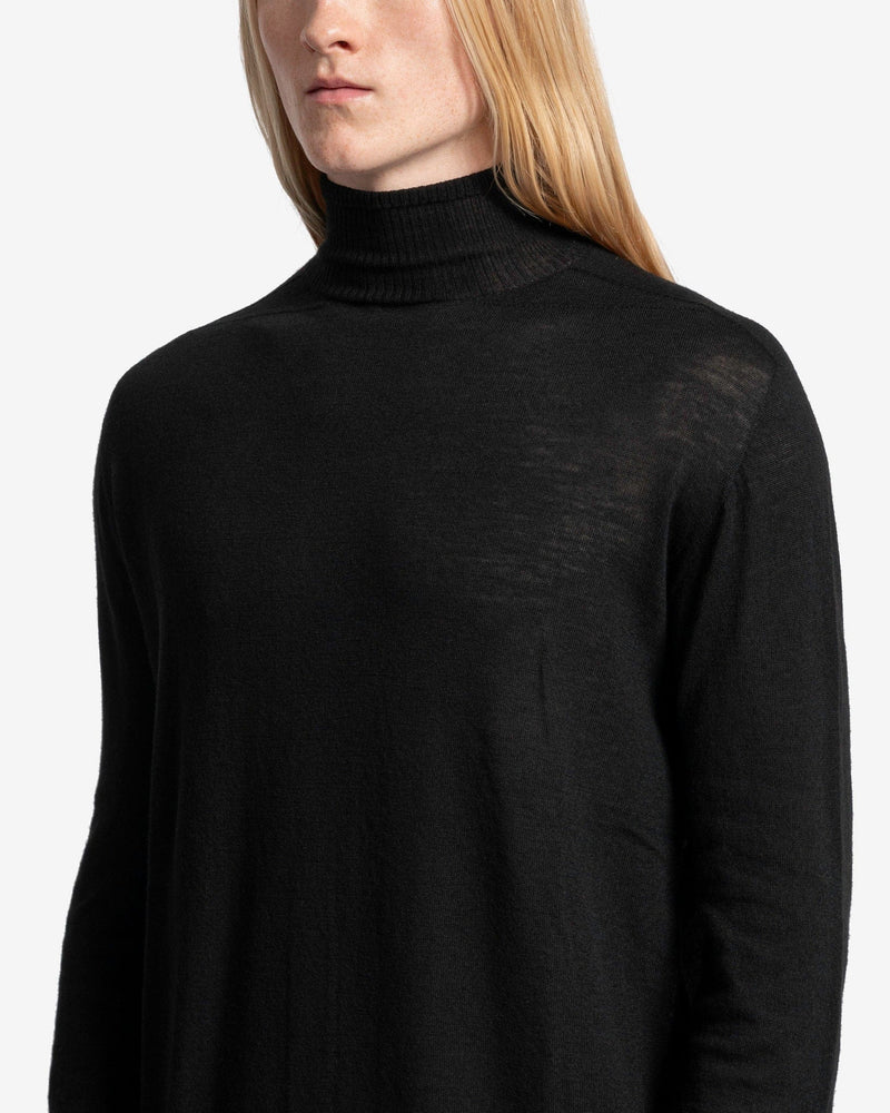 Oversized Turtleneck in Black – SVRN