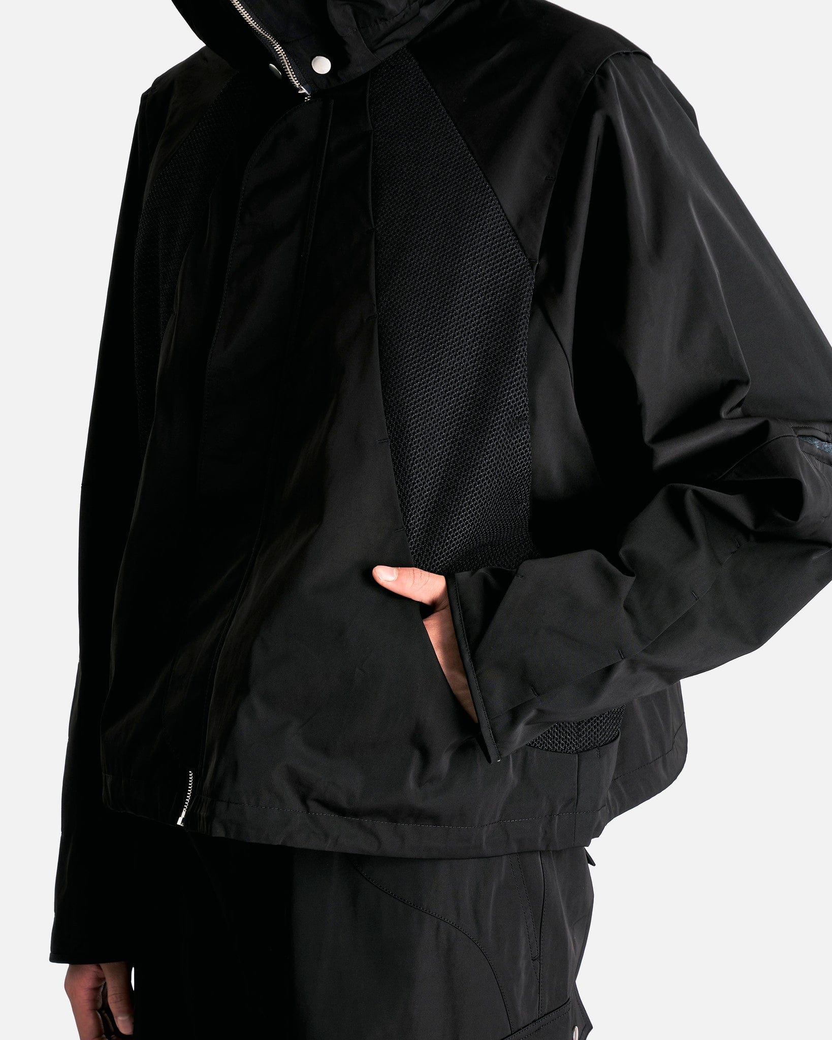 Parachute Hooded Jacket V2 in Black – SVRN