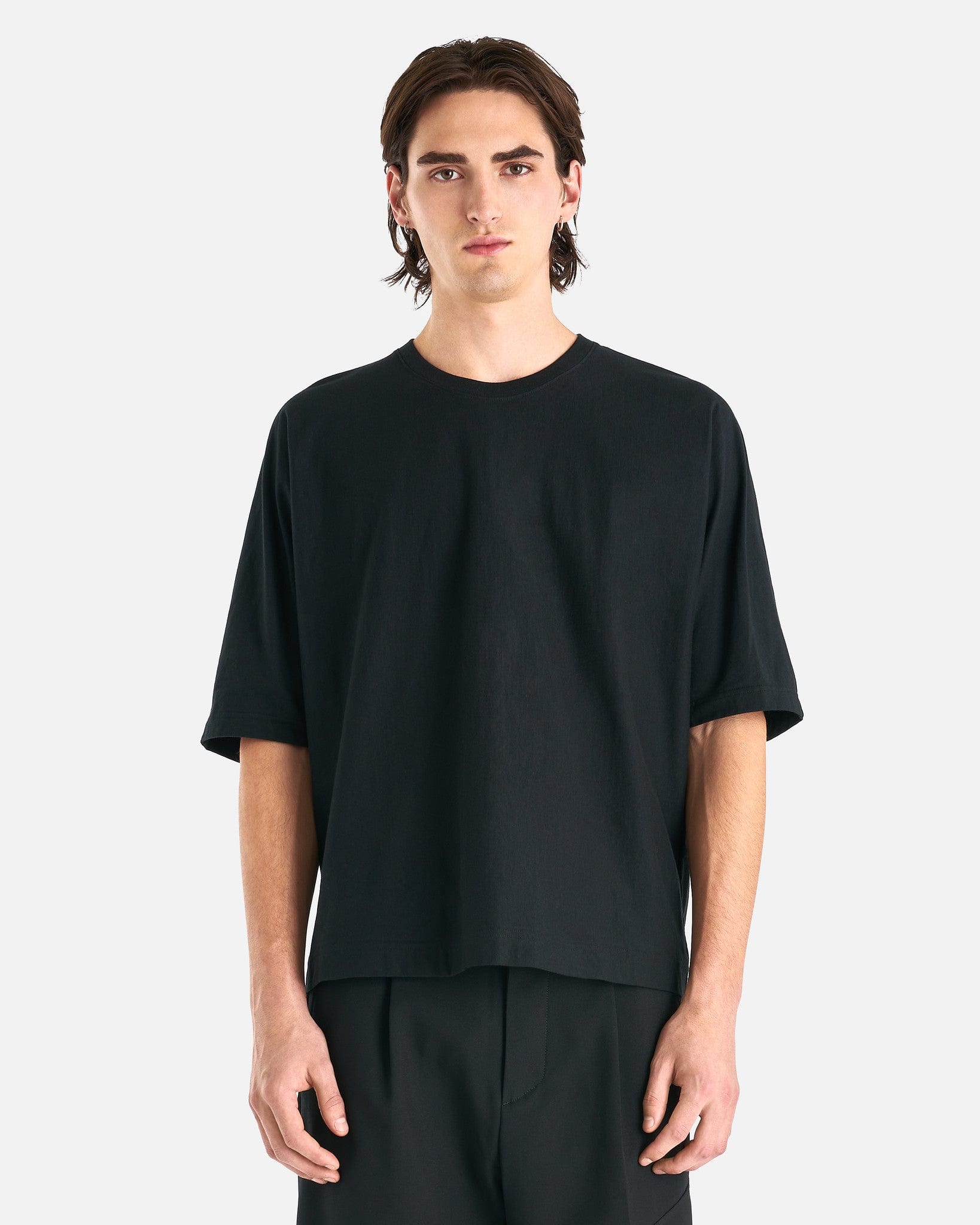 Release T Basic in Black – SVRN