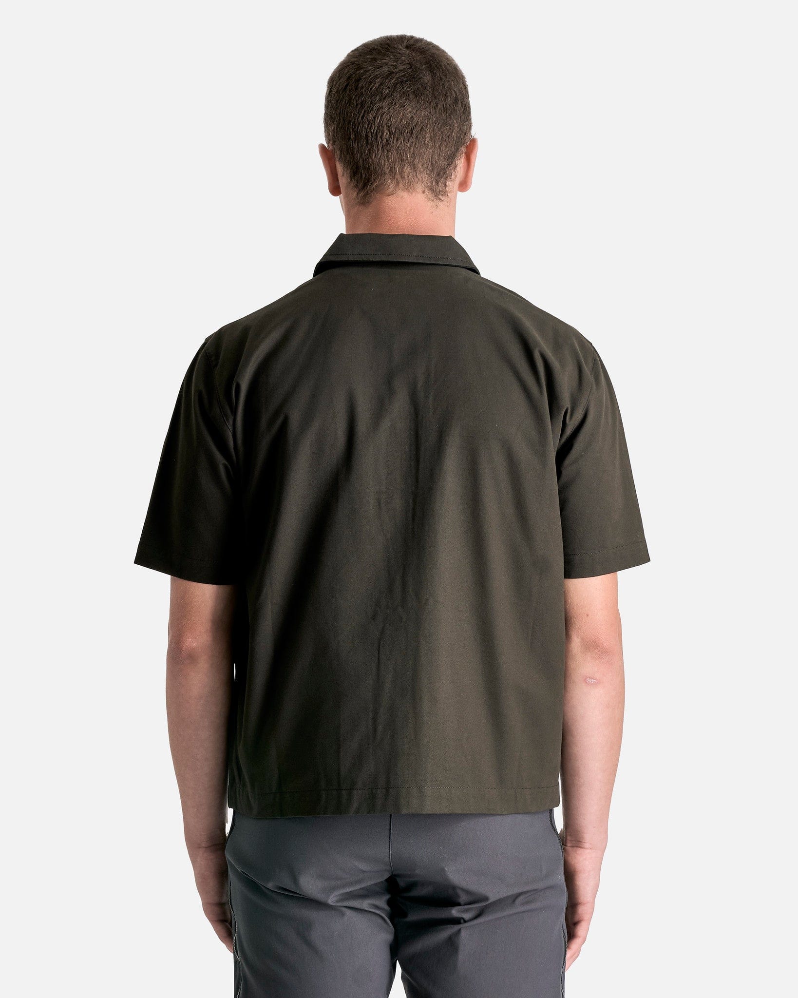 GR10K Men's Tops Solid S/S Shirt in Soil Brown