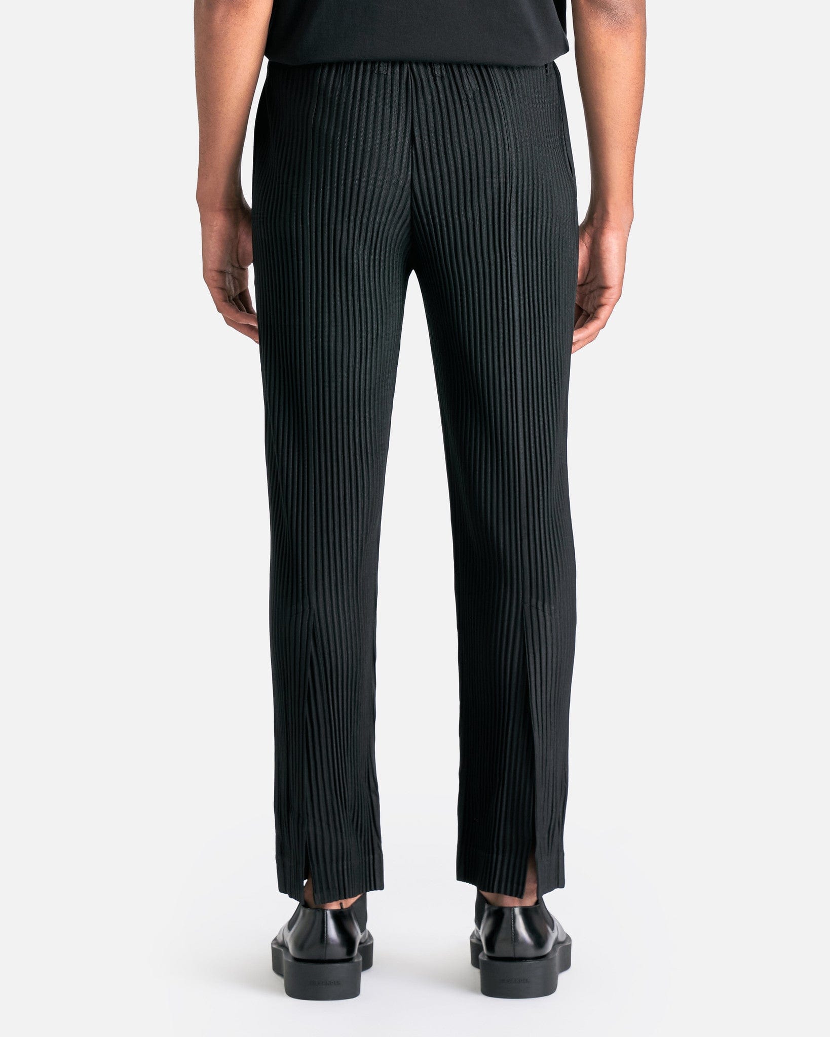 Tailored Pleats 1 Trousers in Black 02 at Svrn