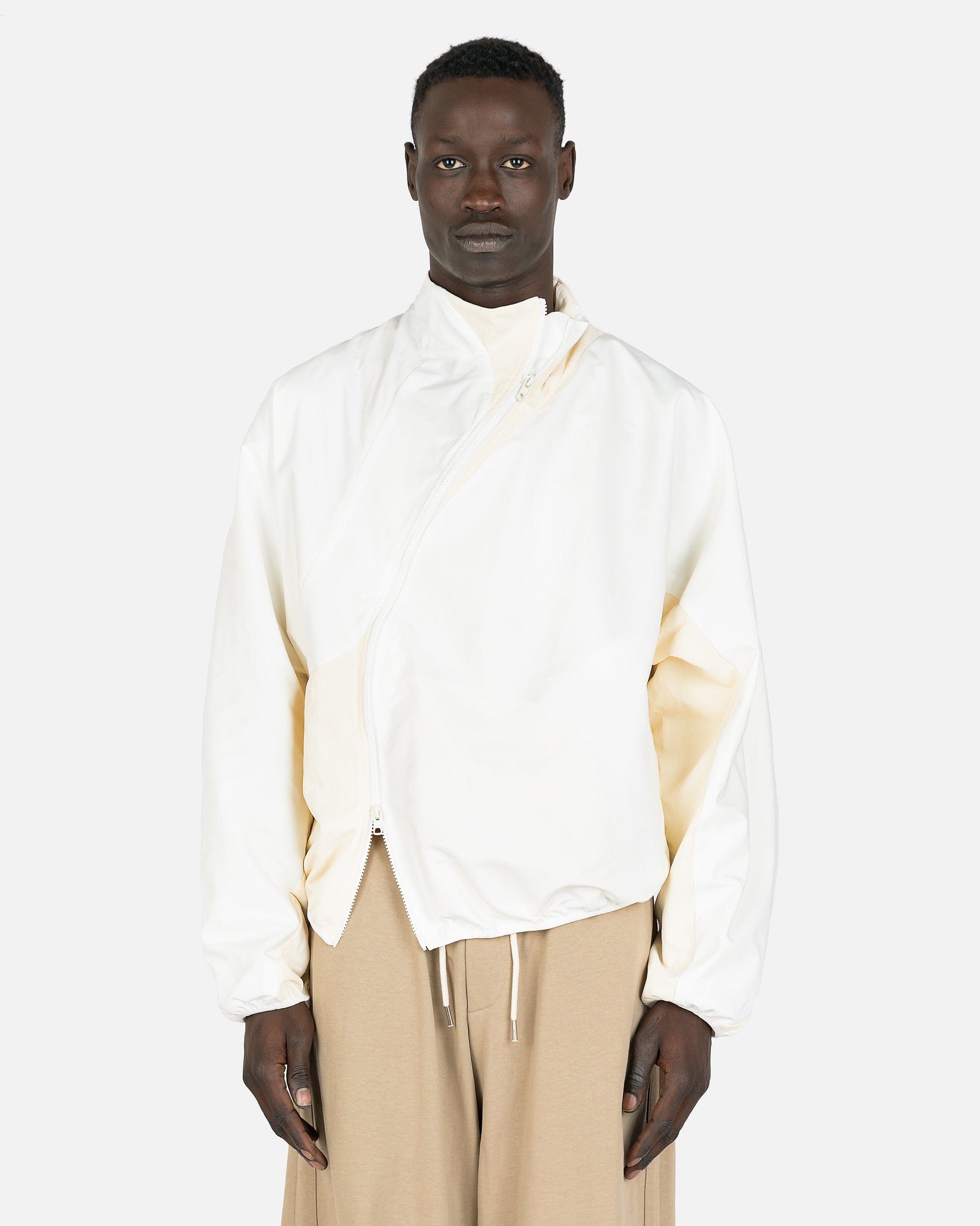 4.0+ Technical Jacket Right in White – SVRN