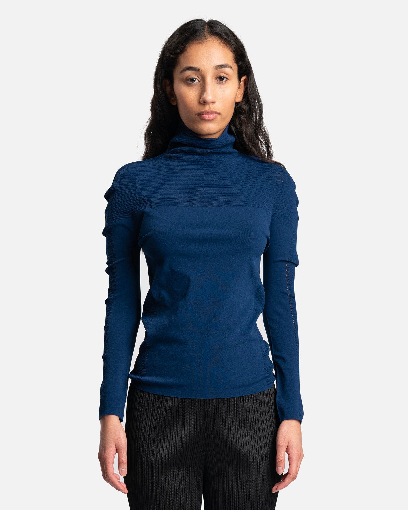 Top ISSEY MIYAKE Woman color Navy