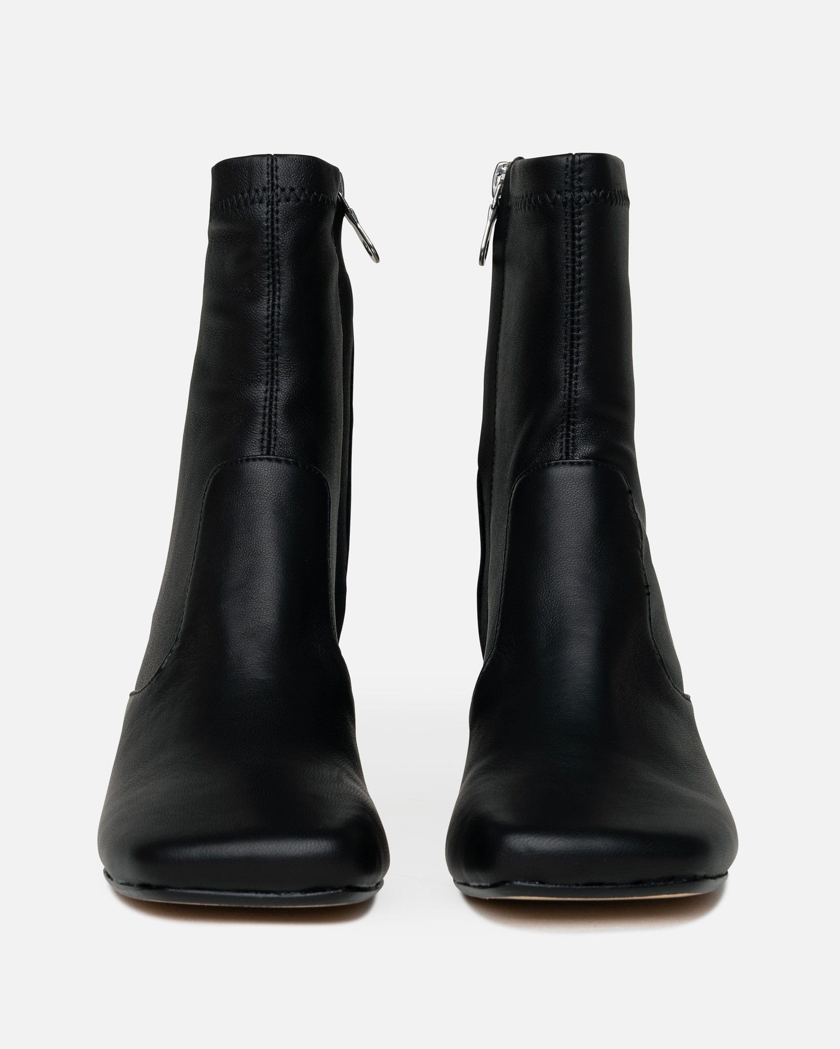 Billiard Heel Boots in Black