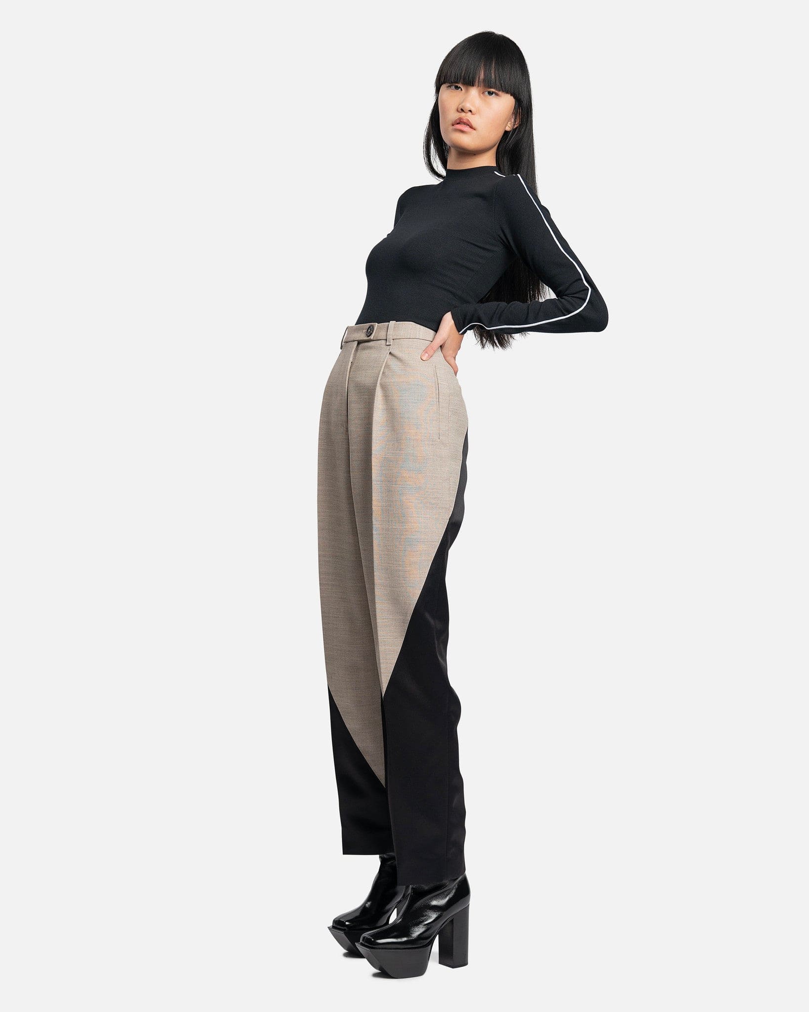 Combo Twisted Seam Pant in Parchment/Black