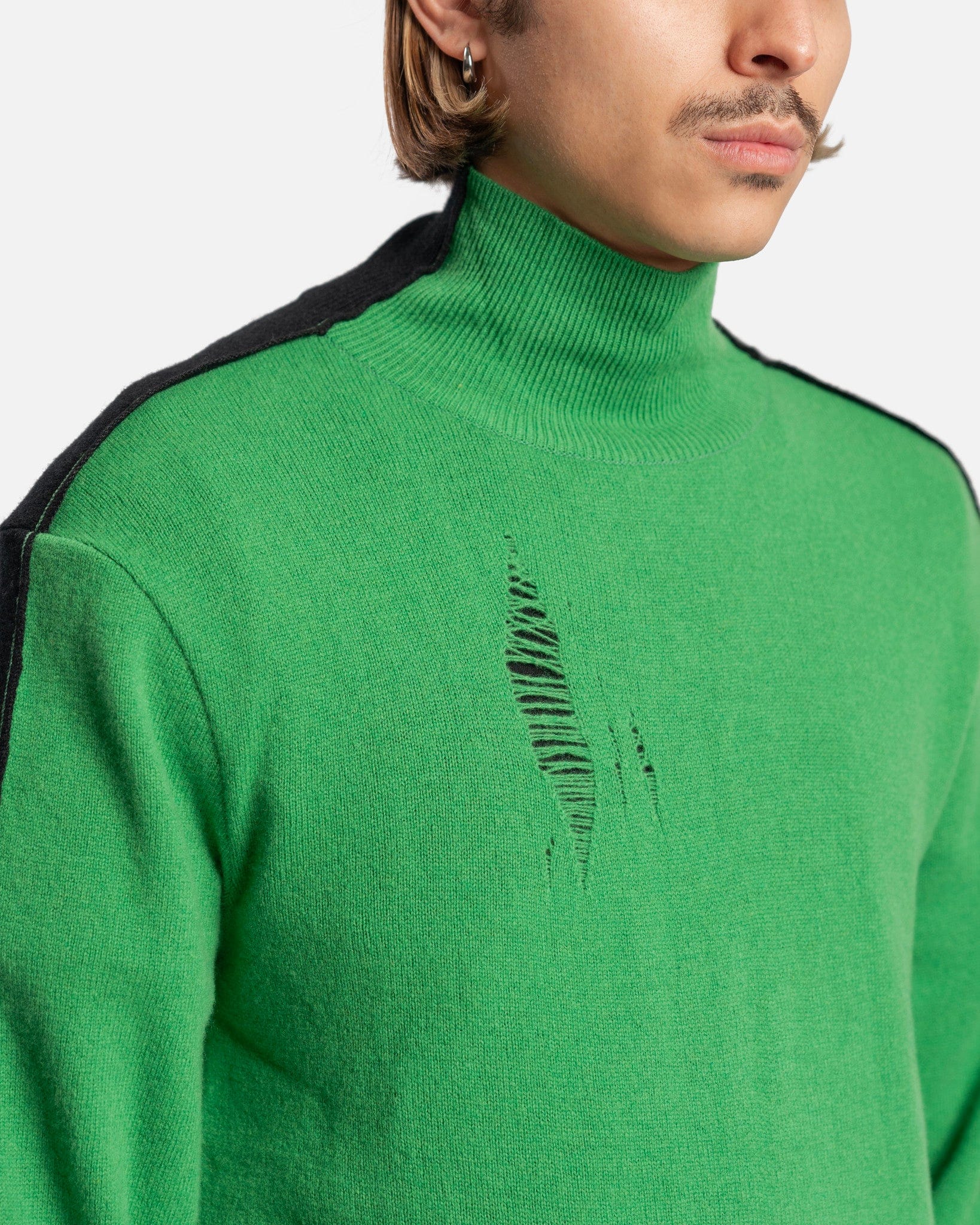 Contrast Turtleneck Sweater in Green/Black – SVRN