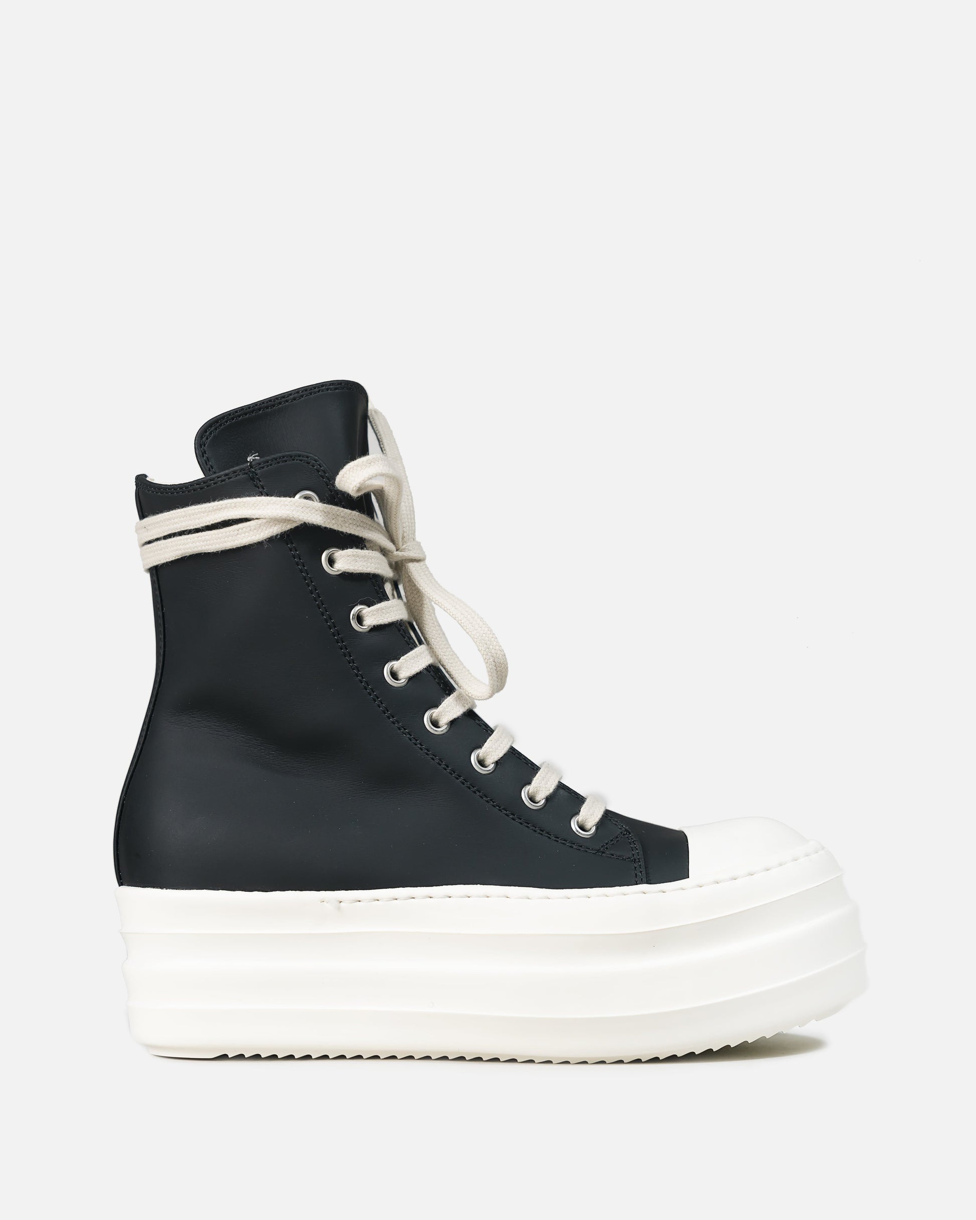 Double Bumper Sneaker in Black and White – SVRN