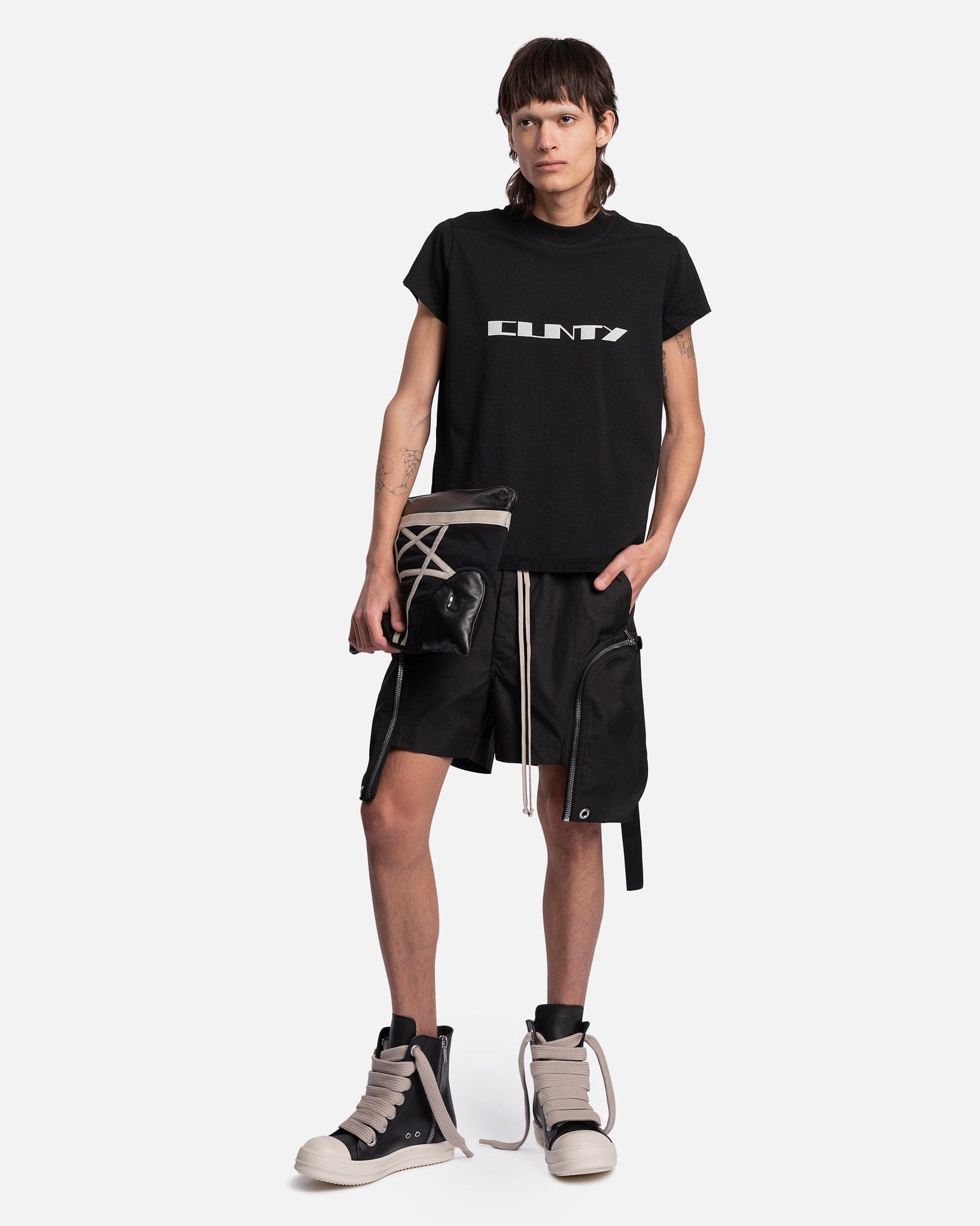 Graphic Print Small Level T-Shirt in Black/Milk – SVRN