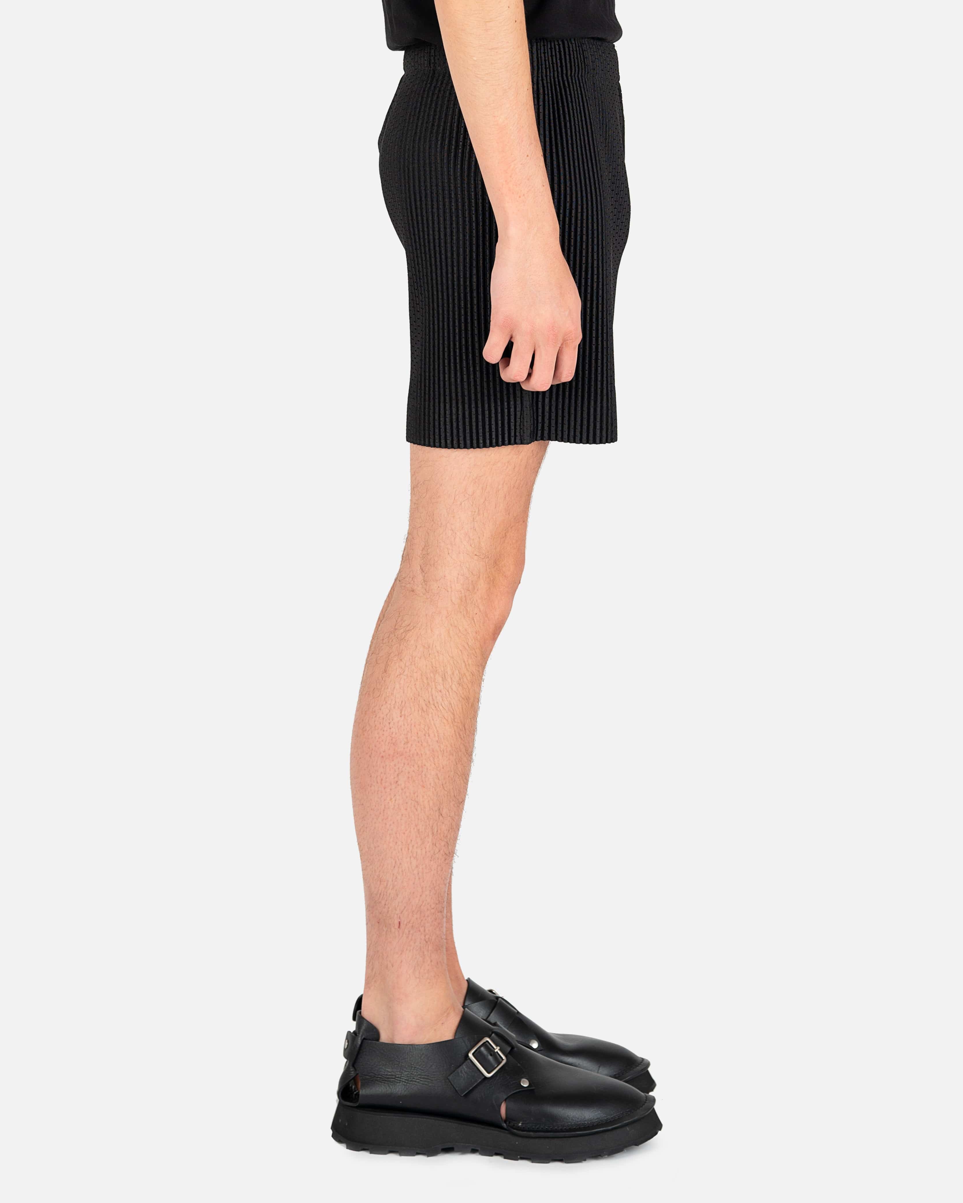 Outer Mesh Shorts in Black – SVRN