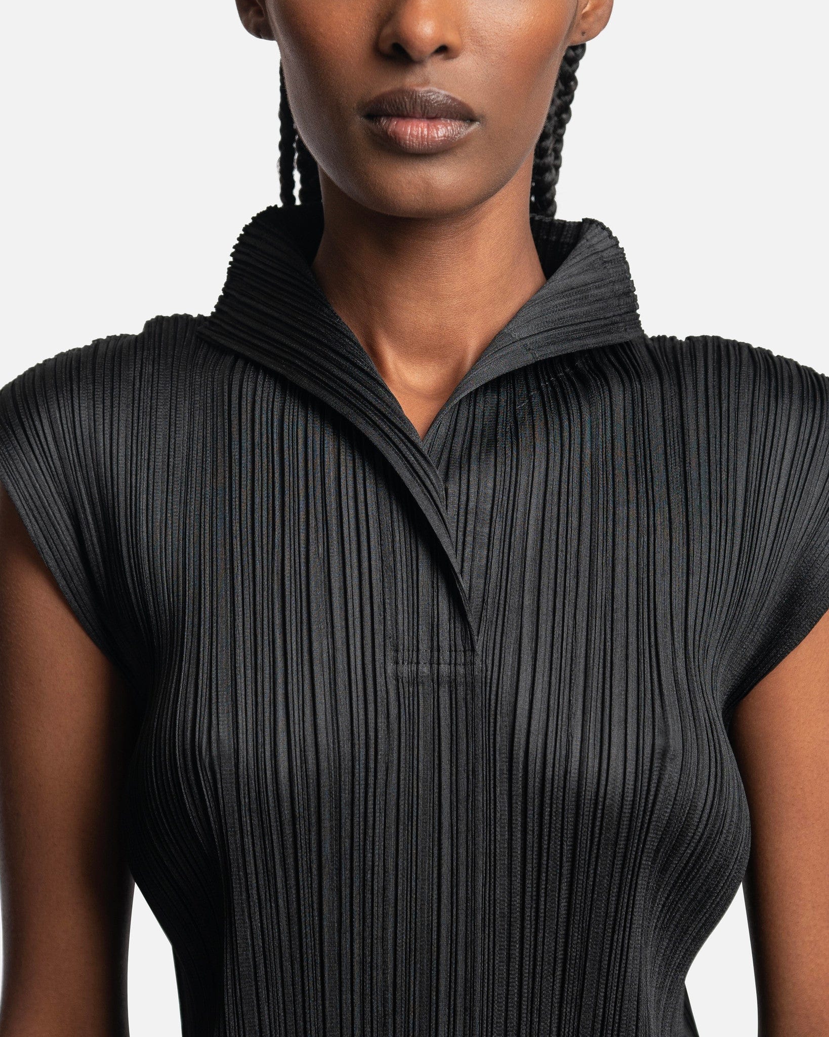 Pleats Polo in Black