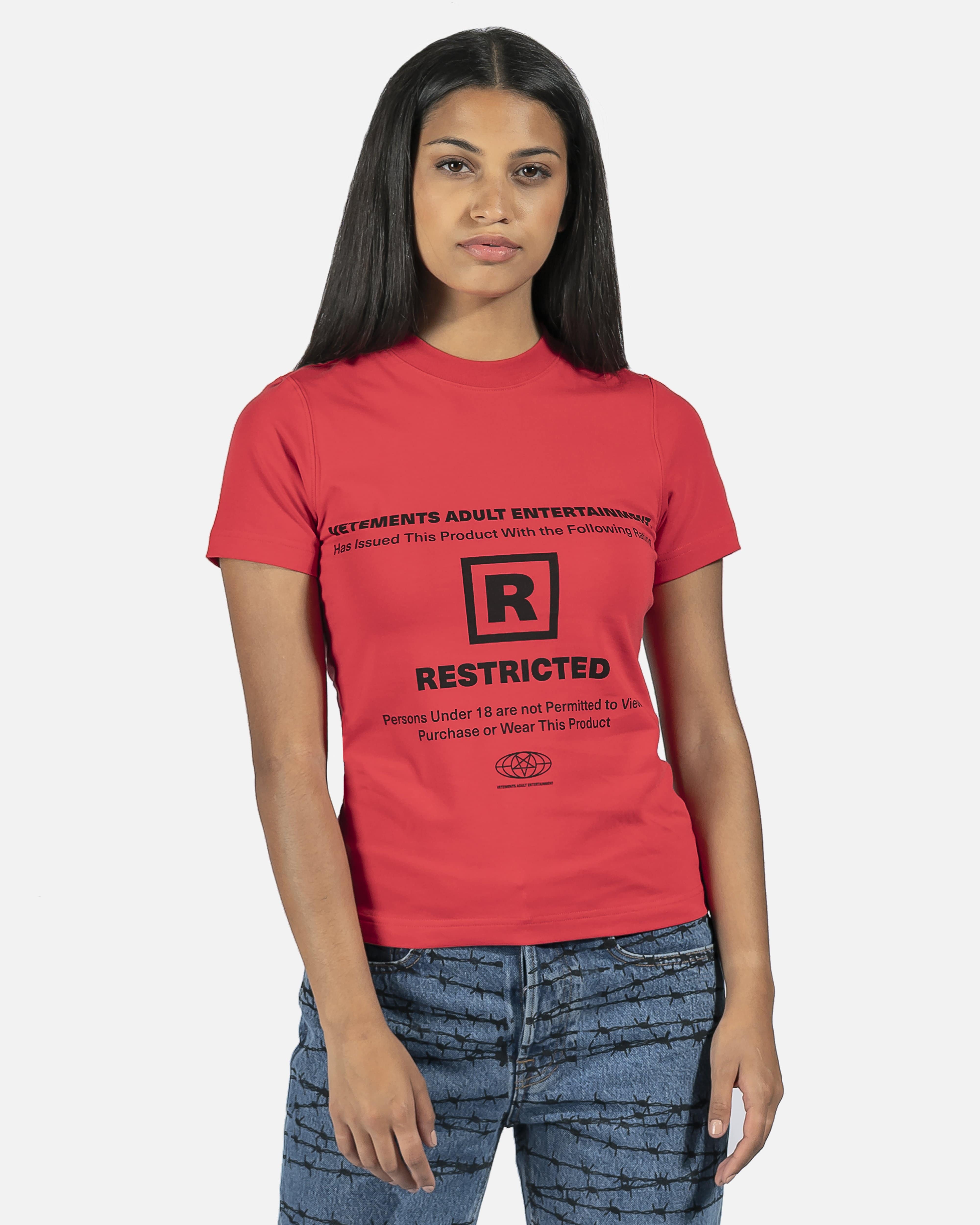 Restricted Fitted Shirt in Red