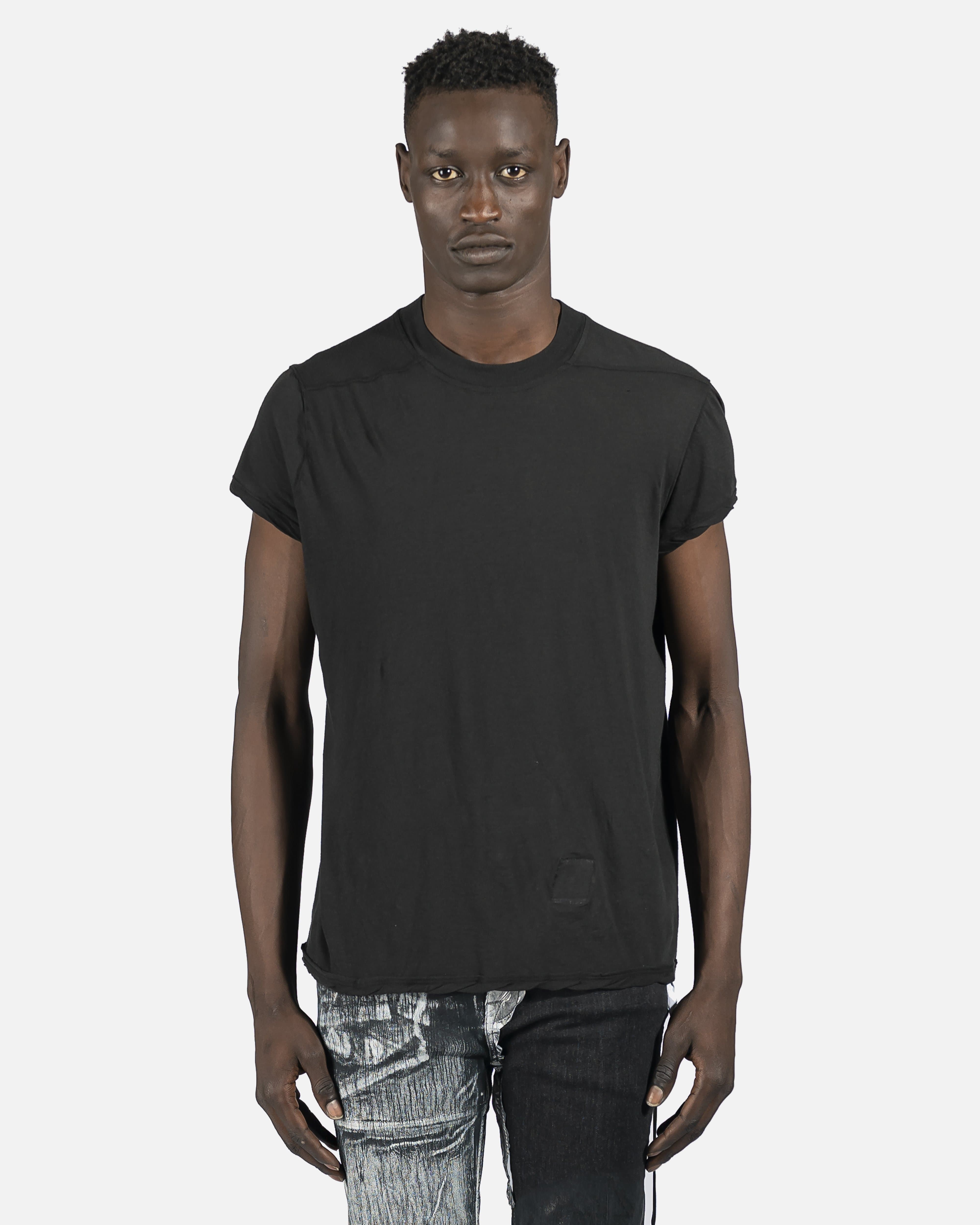 Small Level Tee in Black – SVRN