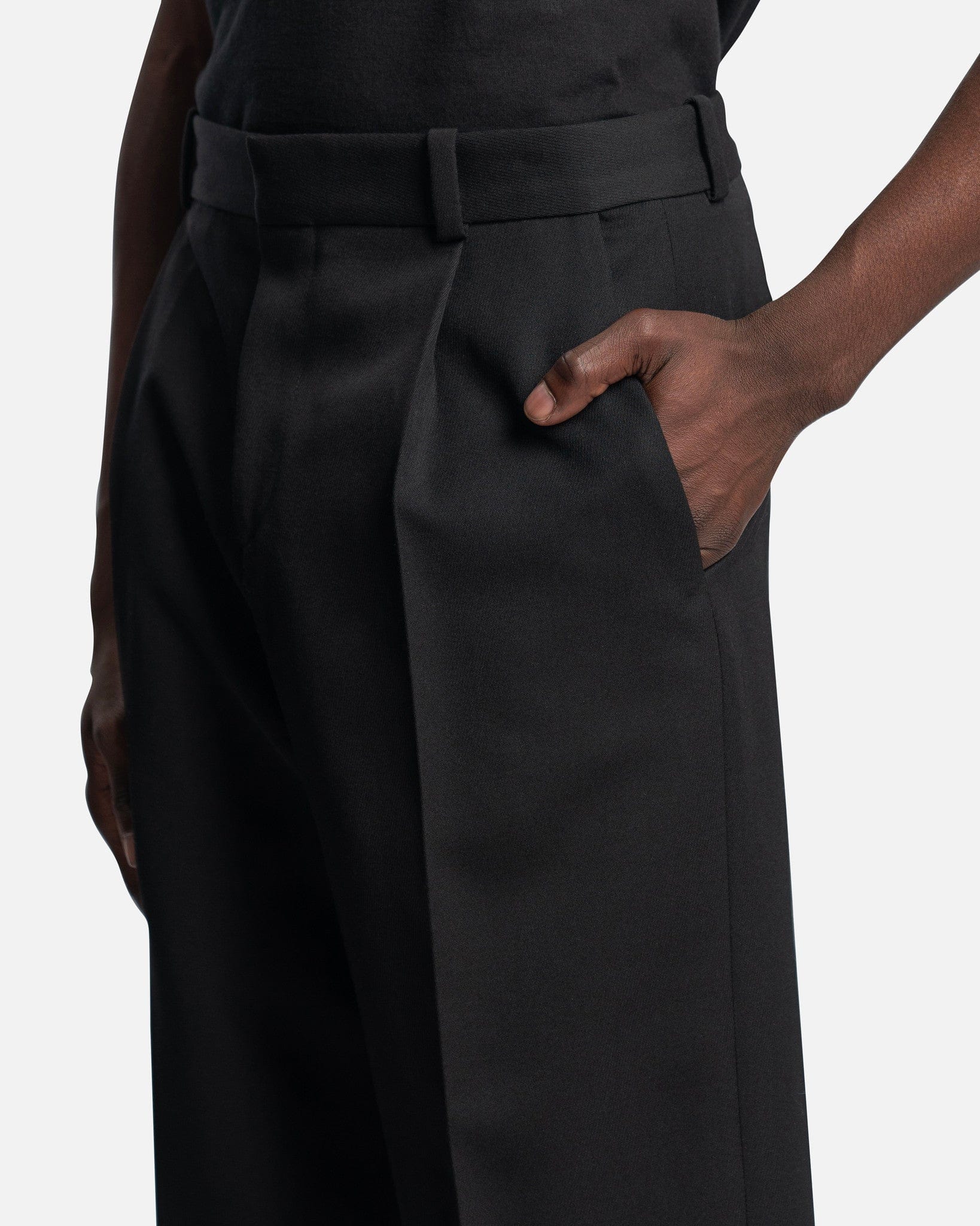 Wide Classic Trousers with Pleats in Black