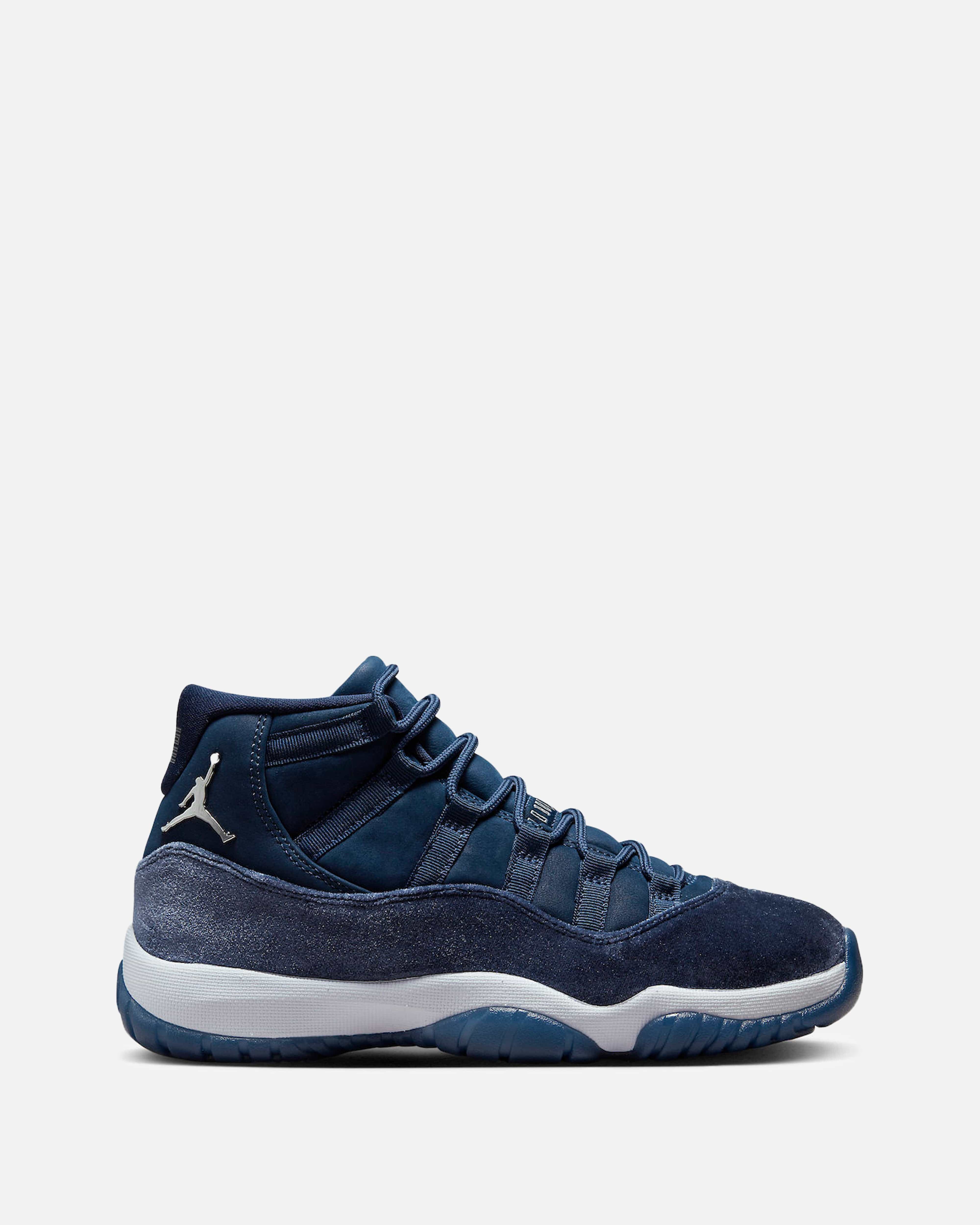 Women s Air Jordan 11 Midnight Navy